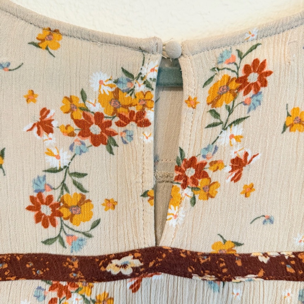 Maurices bohemian flowy blouse, tan, peasant sleeves, floral print size S - Picture 9 of 13